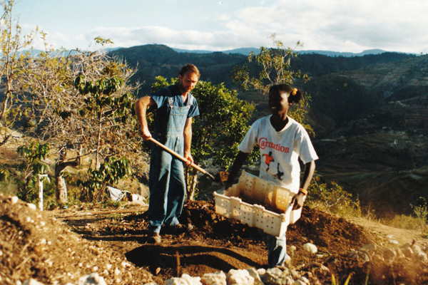 heart-phil-haiti-gardening